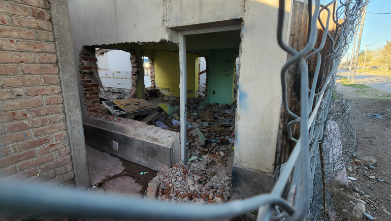 Demolieron la casa donde vivía el docente abusador del Jardín 31