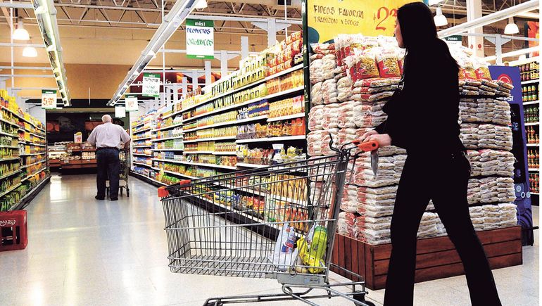 Adiós lozanía: quiso robar cremas en un súper y lo pescaron