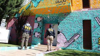 allanan un hostel en el alto neuquino y detienen a dos mujeres rusas vinculadas a la secta