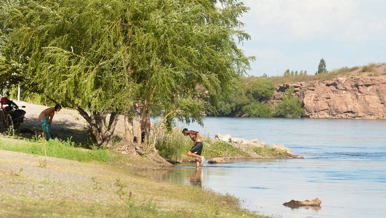 Las temperaturas llegarán a los 33°, lo que anticipa una tarde ideal para disfrutar del río Negro. 