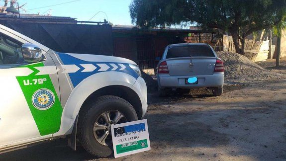 Secuestran el auto con el que desvalijaron una casa en Cipolletti