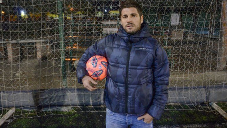 El rival a vencer y a cancha llena, así se vivía el clásico