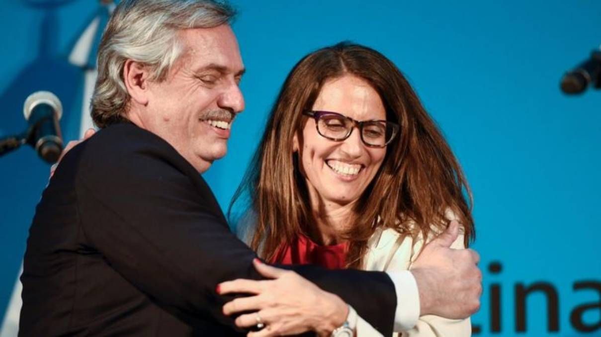 ¿Por qué renunció la ministra de Mujeres?