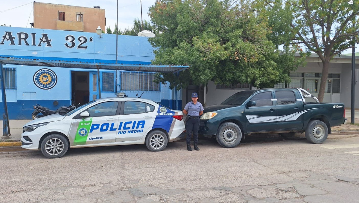 La policía logró interceptar a un vehículo que tenía pedido de secuestro, gracias a las cámaras con IA instaladas en Cipolletti.