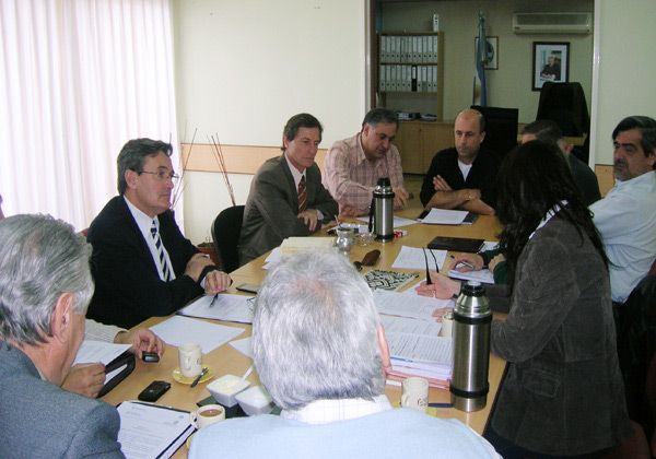 Escasa presentación de contratos frutícolas