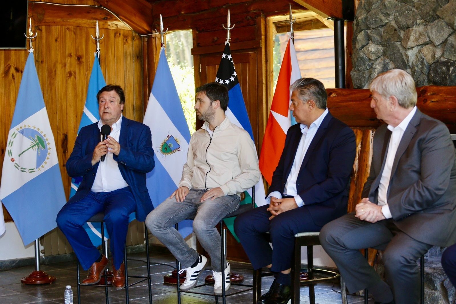 Los gobernadores emitieron en la cumbre un documento con el posicinamiento de la región.&nbsp;