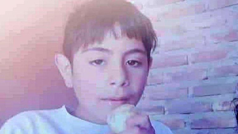 Buscan a un nene de Centenario que está desaparecido desde ayer
