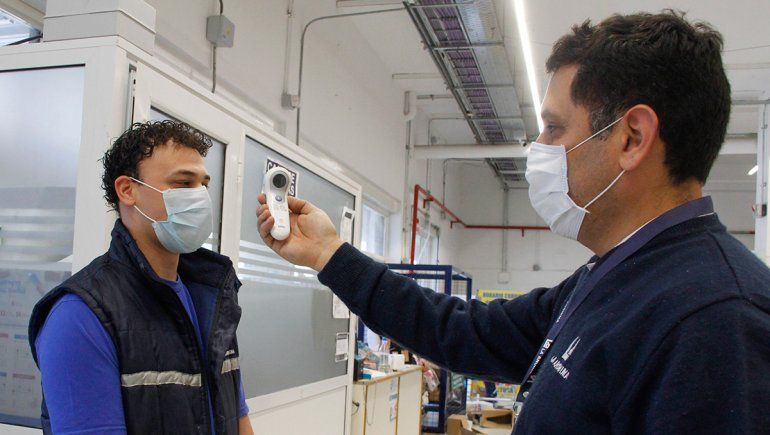 Empleados de los súper insisten en reducir la jornada