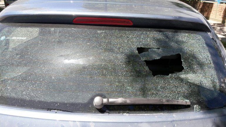 Desde Unter creen que punteros rompieron el auto de la secretaria general