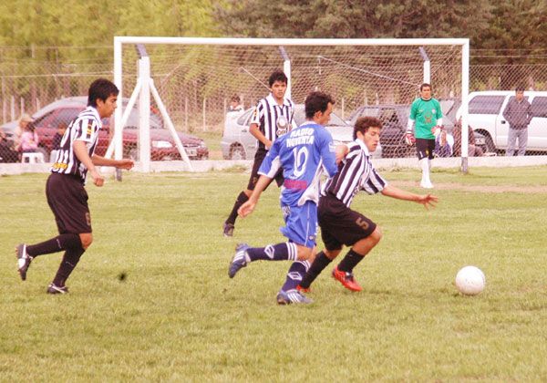 Atlético le ganó a Cipo y espera