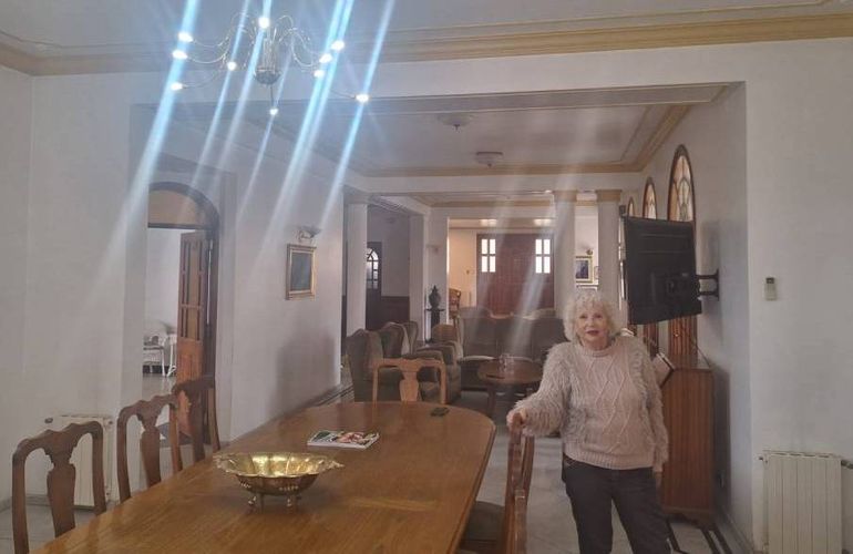Marieta Bilo en uno de los tres pisos del Castillo. Una anfitriona de lujo.