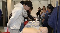 Adolescentes de escuelas secundarias comenzaron a recorrer con éxito la primera jornada de la Expo Vocacional que se desarrolla en Cipolletti. Adolescentes de escuelas secundarias comenzaron a recorrer con éxito la primera jornada de la Expo Vocacional que se desarrolla en Cipolletti.