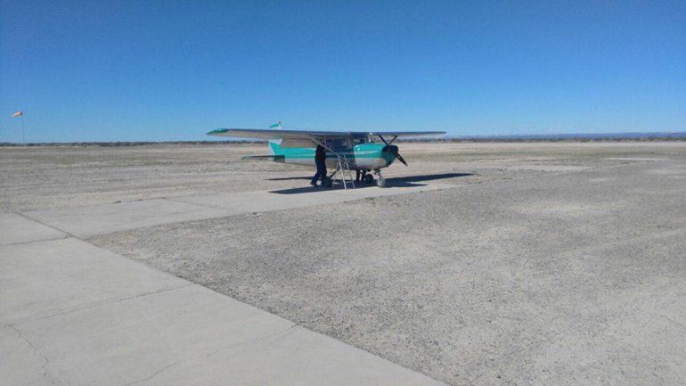 El club de aviación de Allen sumó un avión 0 horas a su flota.