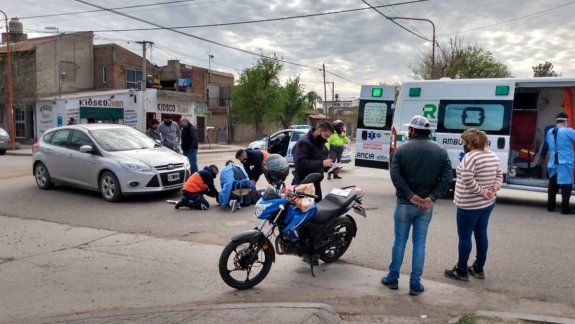 Motociclista sufrió heridas graves tras un brutal accidente