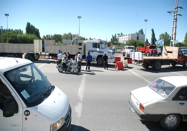 Cortaron el puente nuevo