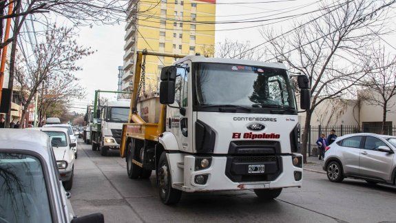 Los prestadores de servicios de contenedores protestaron ayer en el centro.