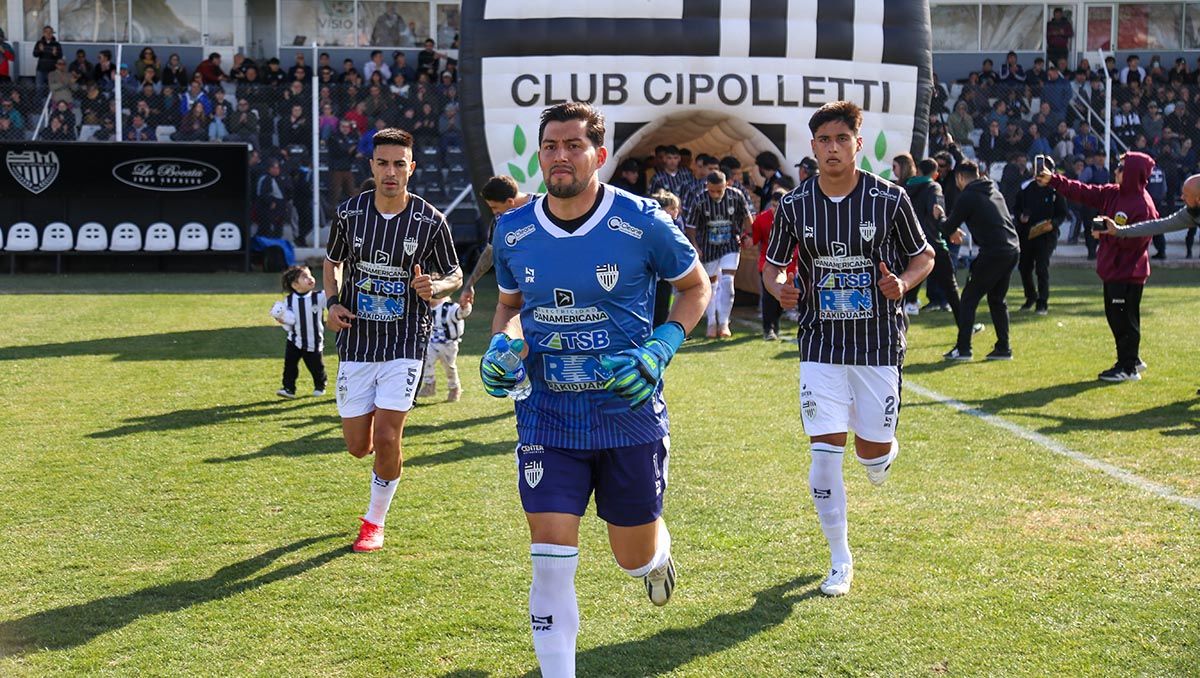 Cipolletti juega en casa.