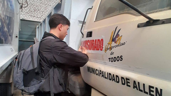 El Ministerio de Trabajo clausuró gran parte del parque automotor de la Municipalidad de Allen.