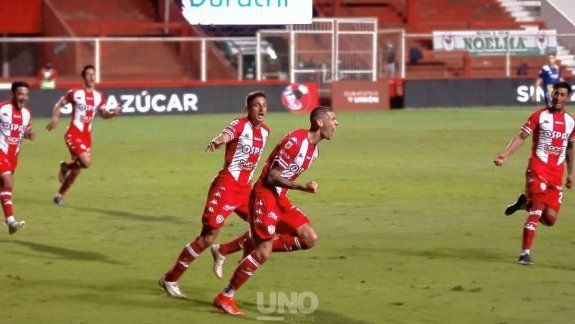 Volvió Cardona pero Boca no jugó a nada y perdió con Unión