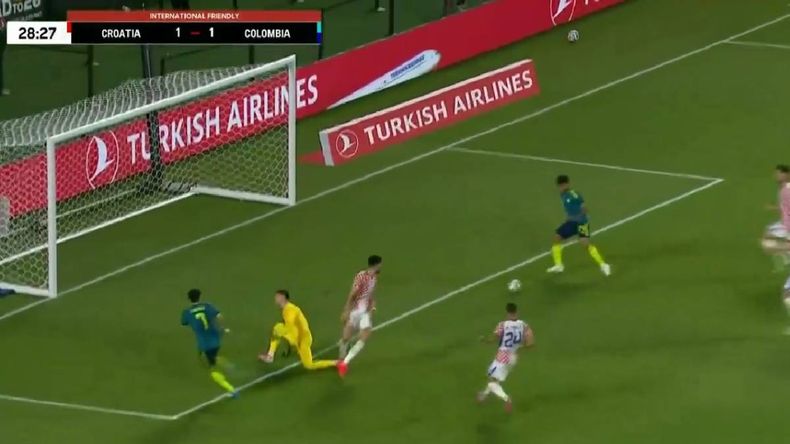 Para el olvido: el increíble gol errado de un jugador colombiano que sorprendió a todos | LMCipolletti.com Para el olvido: el increíble gol errado de un jugador colombiano que sorprendió a todos