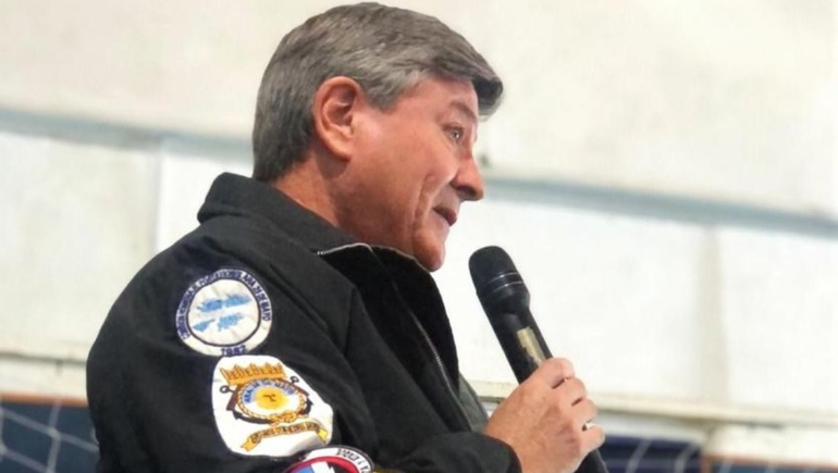 Omar Torres es 1° Vocal del Tribunal de Cuentas de Cinco Saltos y además Veterano de Guerra de Malvinas. Omar Torres es 1° Vocal del Tribunal de Cuentas de Cinco Saltos y además Veterano de Guerra de Malvinas.