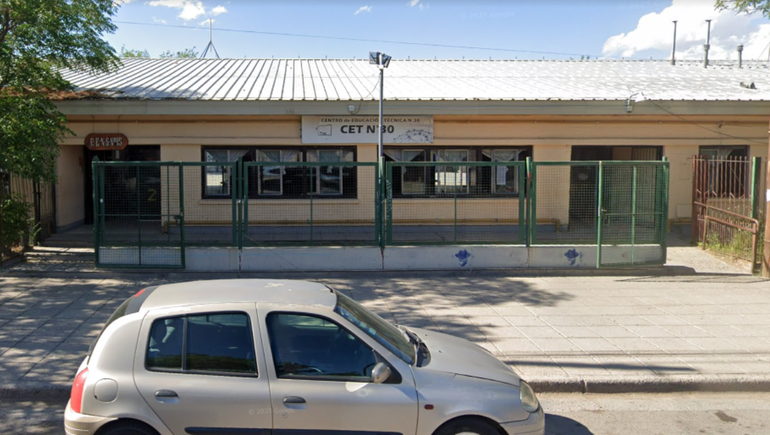 Dos docentes fueron apartados de las mesas de exámenes del CET 30 por denuncias de bullyng hacia los alumnos.