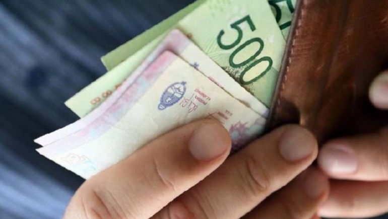 ¿Alcanza la plata en Río Negro? Dicen que los aumentos estatales superan a la inflación. ¿Alcanza la plata en Río Negro? Dicen que los aumentos estatales superan a la inflación.