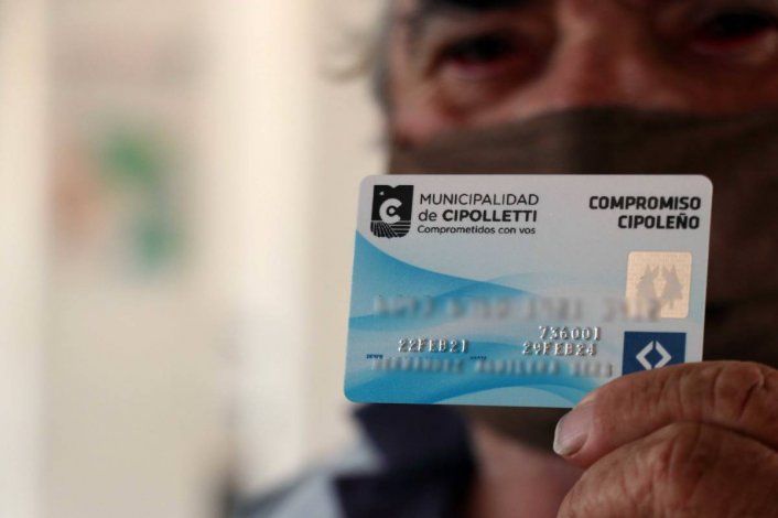 El Municipio cambia las cajas alimentarias por una tarjeta de débito