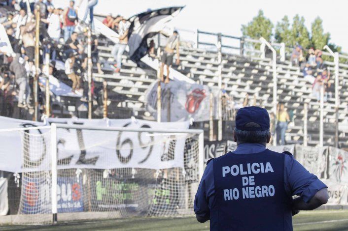 Cipo empató con el Rojo y sigue último en la tabla