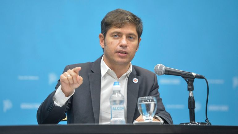 Kicillof irá por la reelección y se enfrenta al FdT que lo quiere como presidenciable