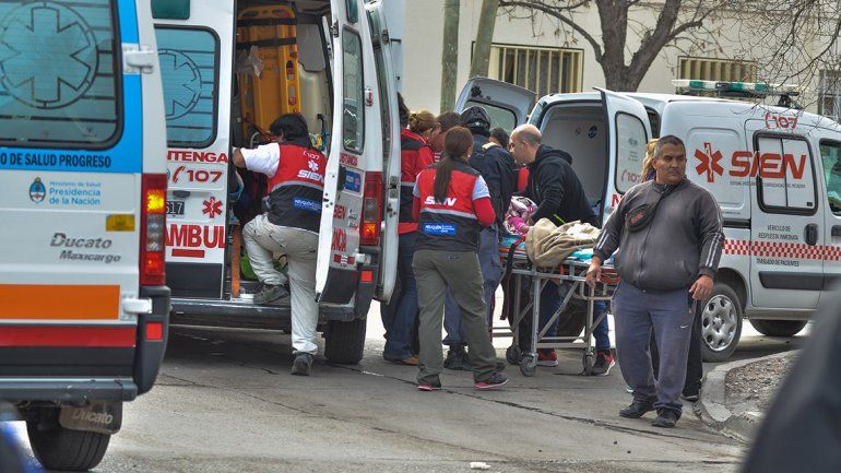 Las impactantes fotos del dramático rescate en Neuquén
