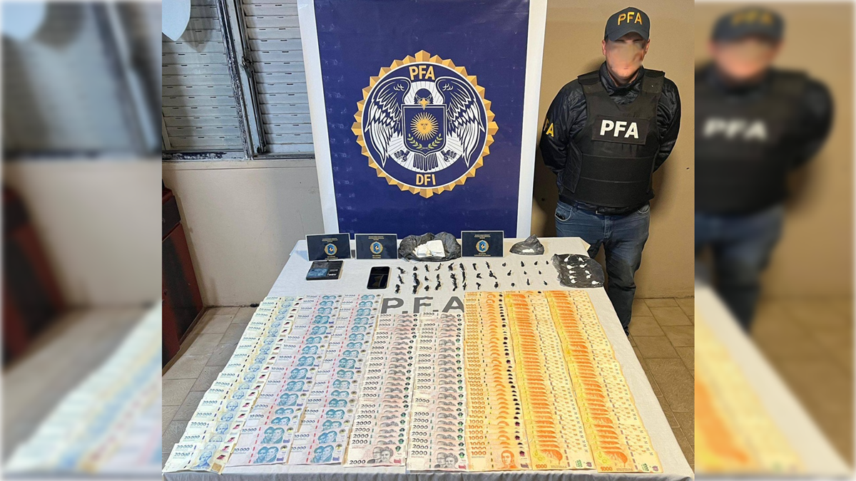 El operativo fue llevado a cabo por la Policía Federal Argentina en el barrio Anai Mapu. Foto: Gentileza.