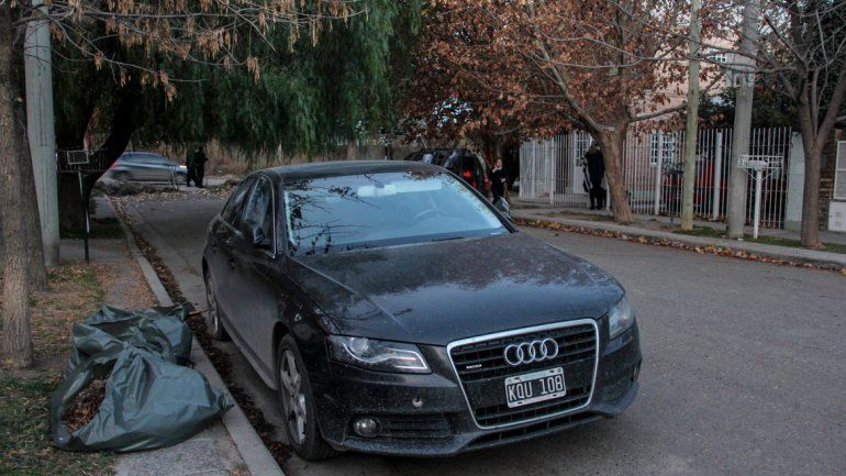 El Audi A4 robado en la mañana de ayer apareció por la tarde estacionado sobre calle Las Acacias