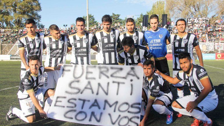 El plantel y el gesto de apoyo a Santiago Vergara