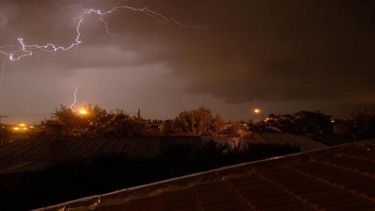 Así captaron la tormenta que azotó a la ciudad