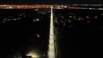 historica obra: al fin se hizo la luz para los vecinos en la calle san luis