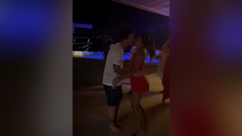 Birra y besos: el bailecito de Messi y Antonela y un detalle
