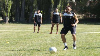 Leandro Wagner, defensor de Cipolletti.