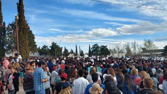 Dolor y conmoción: todo Cutral Co despidió a Luciano