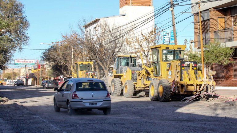 Las obras de asfalto del San Pablo avanzan junto con el caos vehicular.