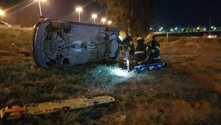 Un conductor resultó herido al volcar en la Ruta 7