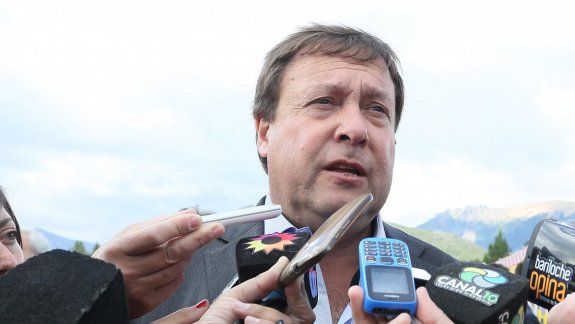El gobernador pidió a los gremios que entiendan y aseguró que se negocia por la inflación que viene, no la que pasó.