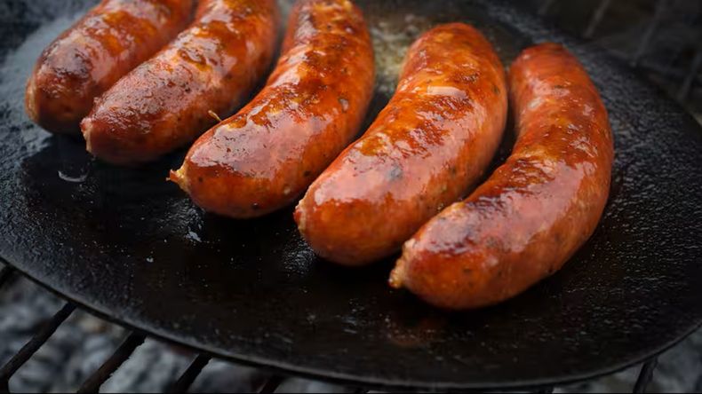 El secreto para hacer el mejor chorizo en la parrilla, para que salga jugoso y con la cocción justa | LMCipolletti.com El secreto para hacer el mejor chorizo en la parrilla, para que salga jugoso y con la cocción justa