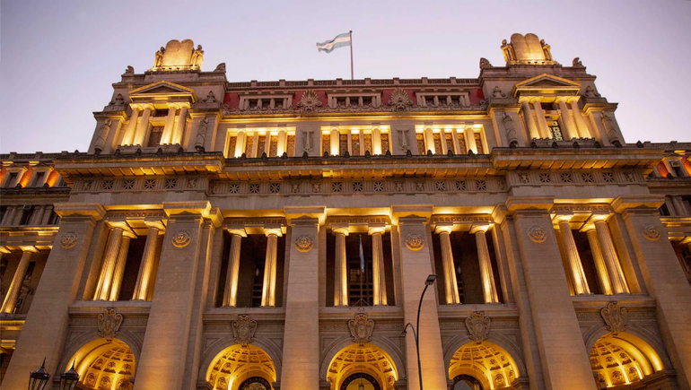 La Corte Suprema de Justicia encarará una jornada clave por el DNU.