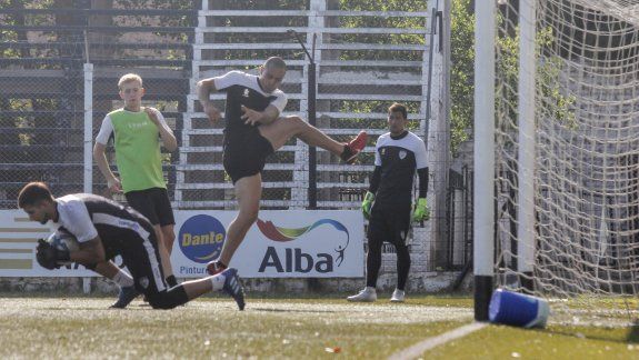 Crespo no llega: Alan es un buen arquero y va a estar a la altura