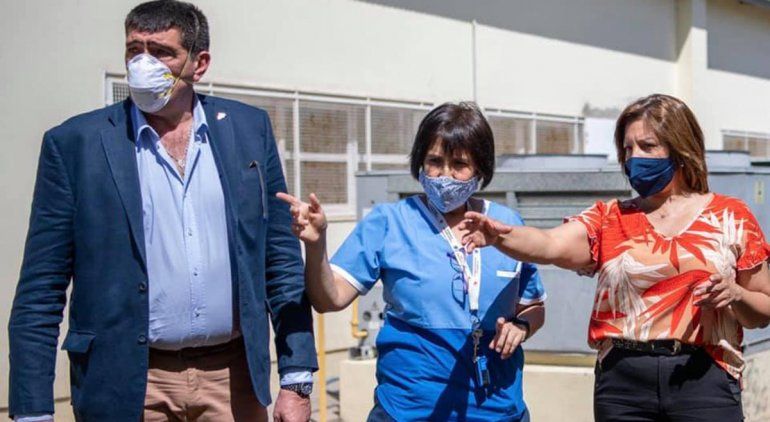 El intendente Di Tella recorrió el hospital junto con la gobernadora Carreras y la directora del nosocomio, Claudia Muñoz. 