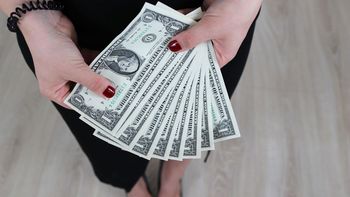 el dolar blue se disparo hasta los $308 y las reservas siguen cayendo el dolar blue se disparo hasta los $308 y las reservas siguen cayendo