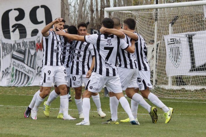 Cipo, brilla en la cancha y en las estadísticas