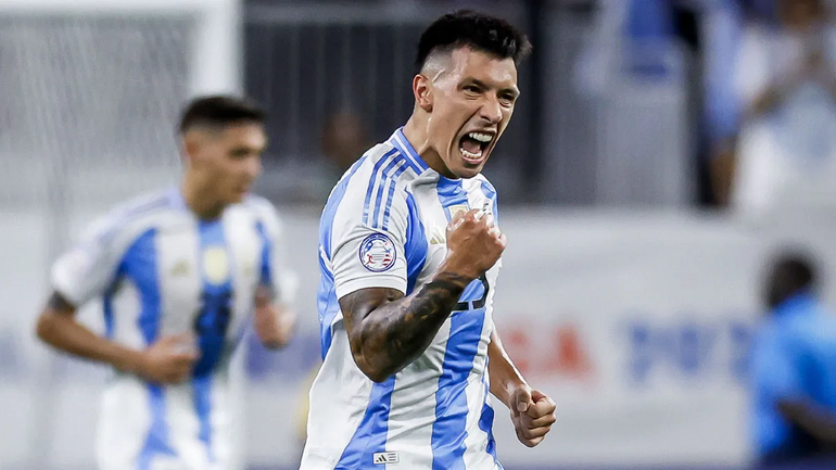 El Dibu Martínez volvió a bailar: la Selección Argentina eliminó a Ecuador por penales