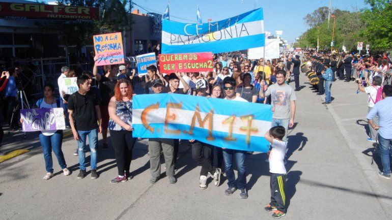 Miles de cipoleños salieron a la calle a celebrar el cumple de la ciudad
